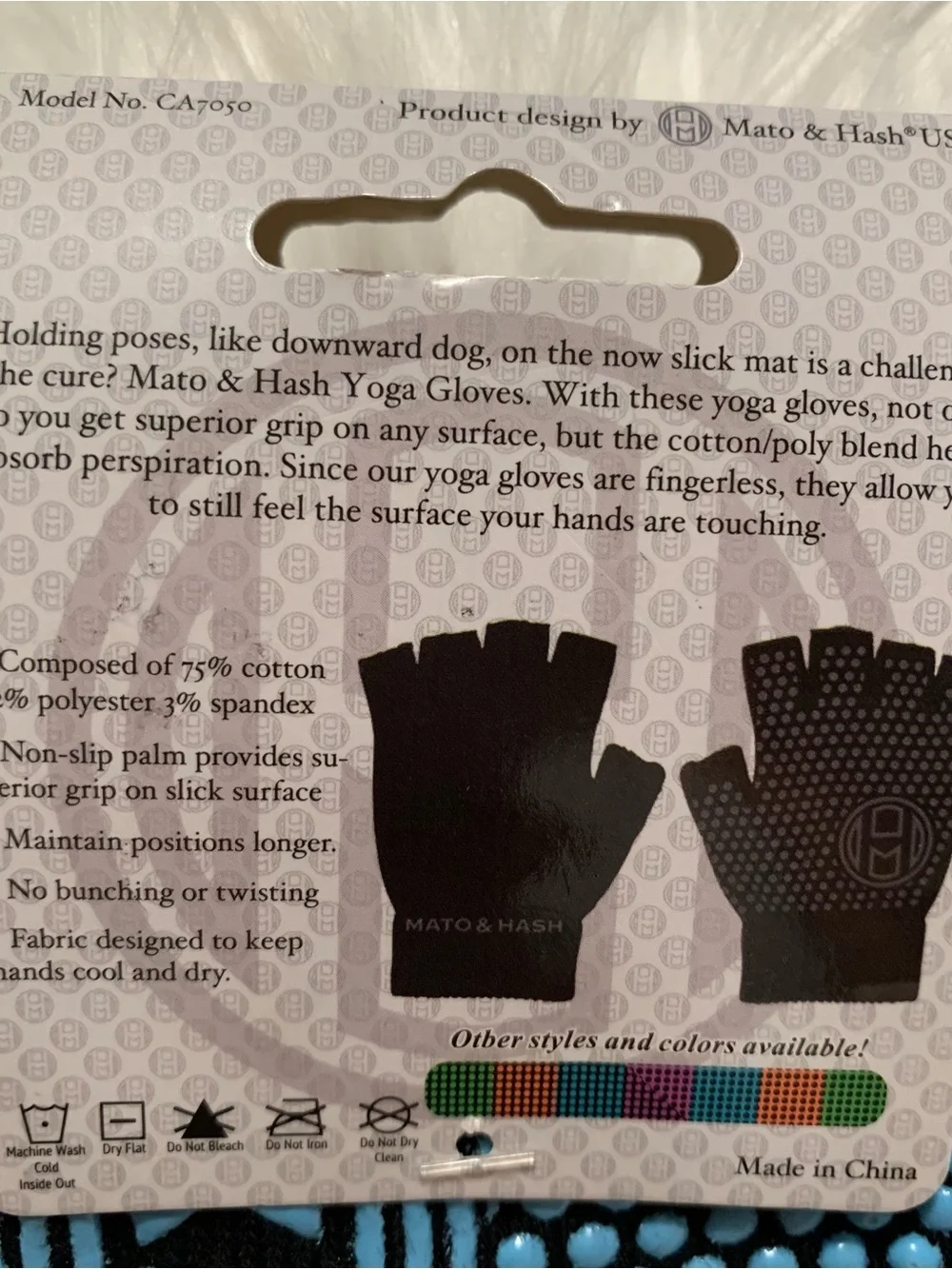 MATO & NASH ladies NWT Yoga fingerless gloves OSFM